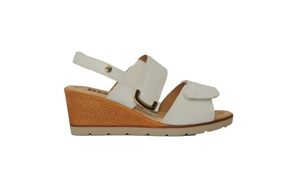 Sandalo donna con zeppa 50