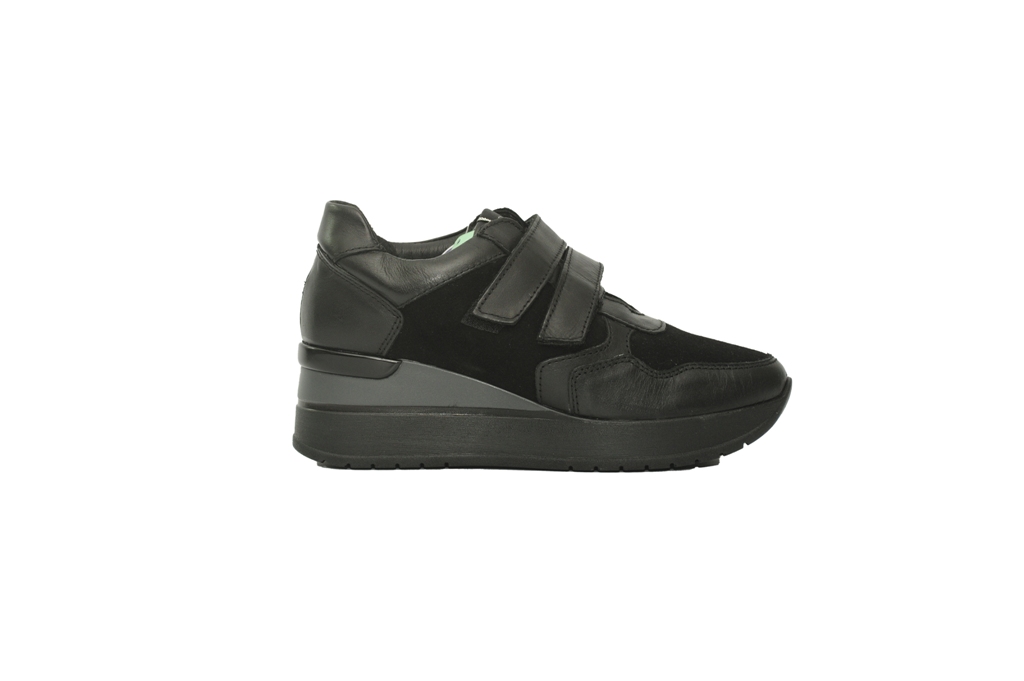 scarpa Cinzia Soft con doppio strappo nero
